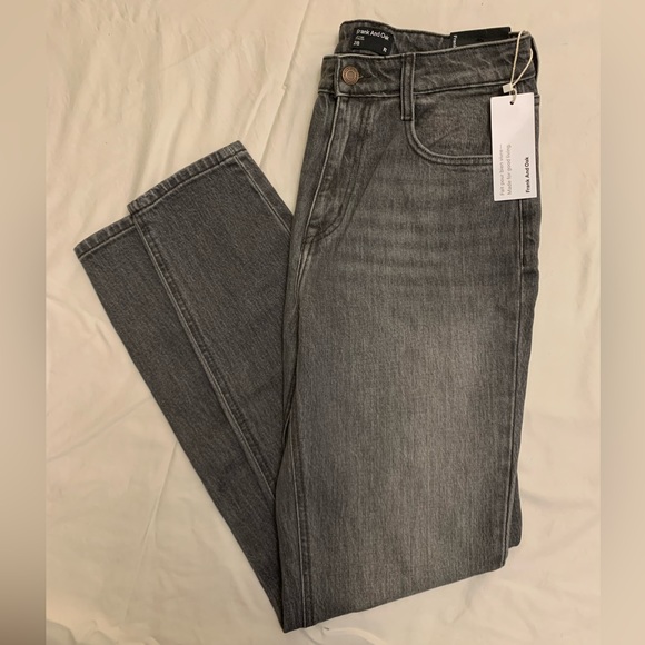 Frank & Oak Women’s Jeans *New* - Picture 2 of 4